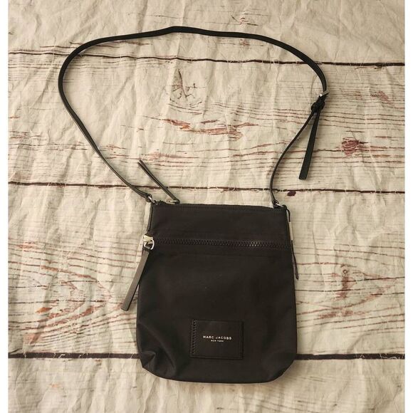 Marc Jacobs Nylon Messenger Crossbody Bag NWOT - Picture 1 of 6